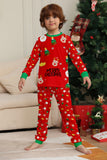 Conjunto de pijamas a juego para familias con estampado rojo acogedor de Navidad