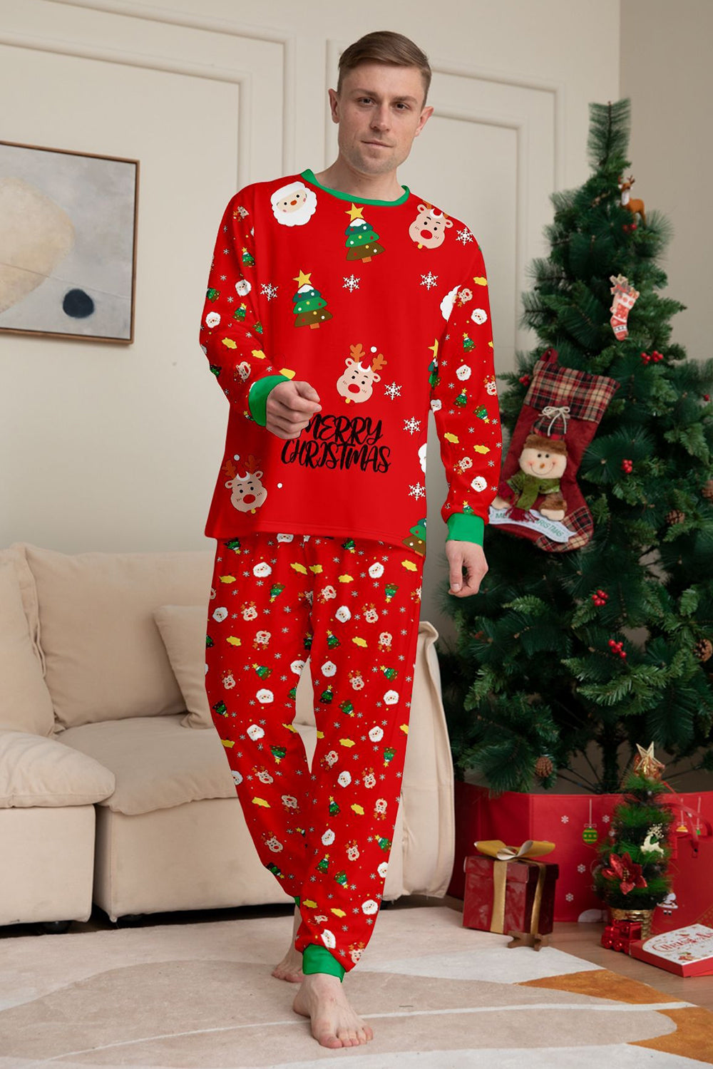 Conjunto de pijamas a juego para familias con estampado rojo acogedor de Navidad