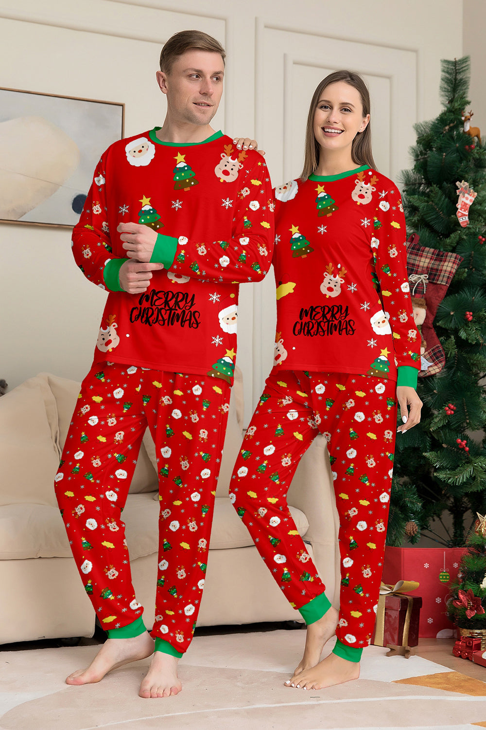 Conjunto de pijamas a juego para familias con estampado rojo acogedor de Navidad