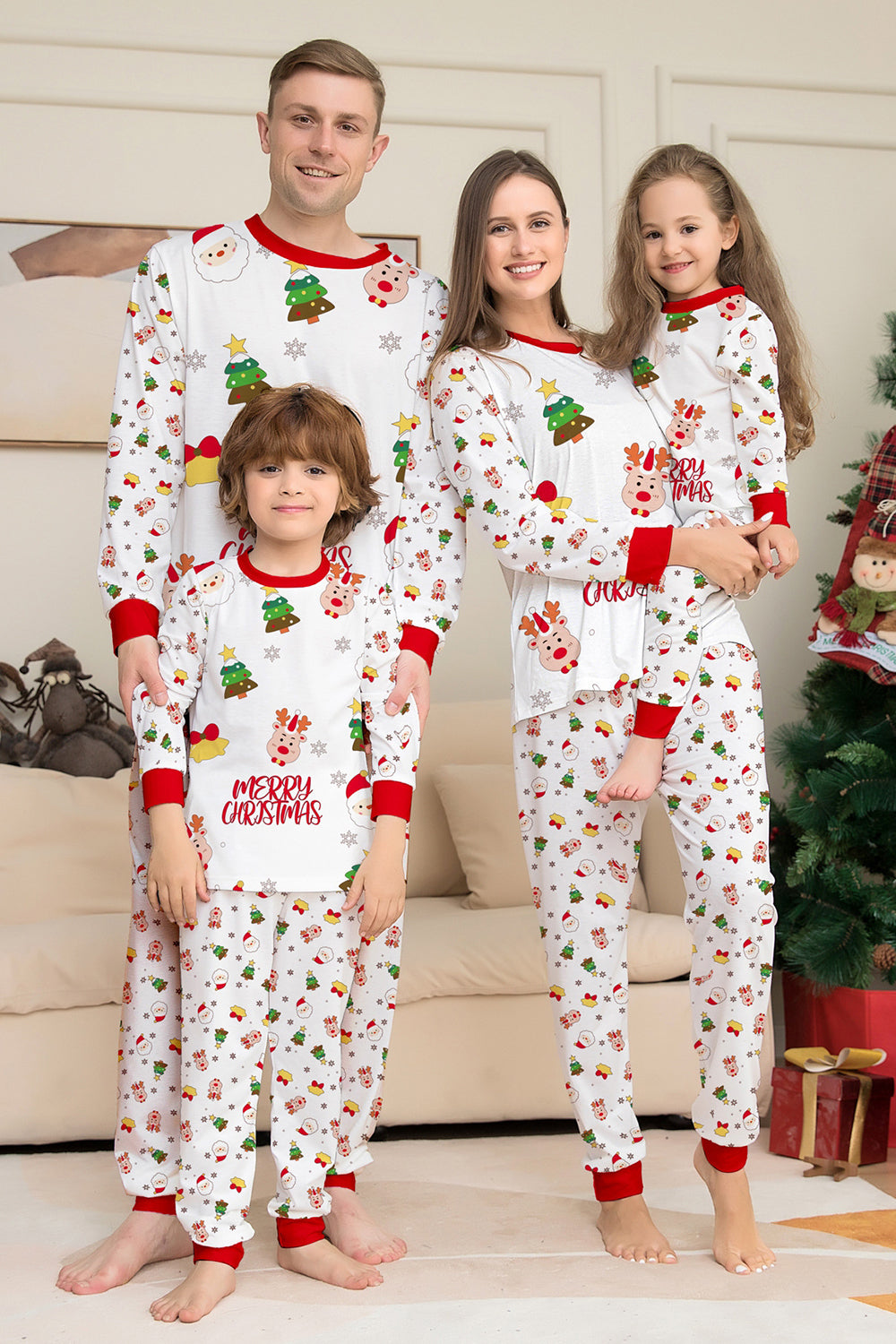 Conjunto de pijamas a juego para familias con estampado rojo acogedor de Navidad