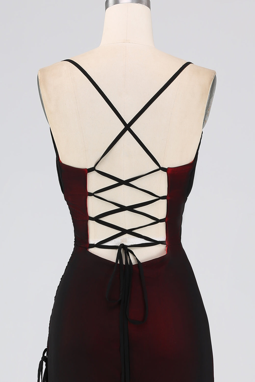 Vestido de dama de honor con tirantes finos con elástico