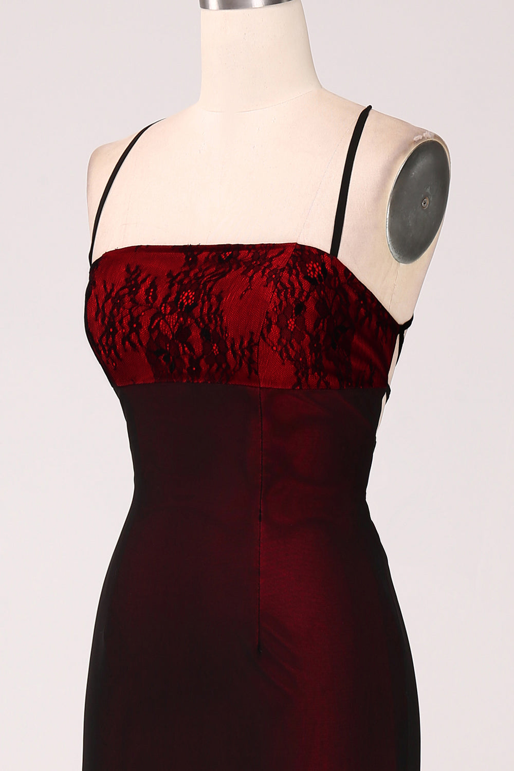 Vestido de dama de honor de vaina rojo negro con cordones en la espalda