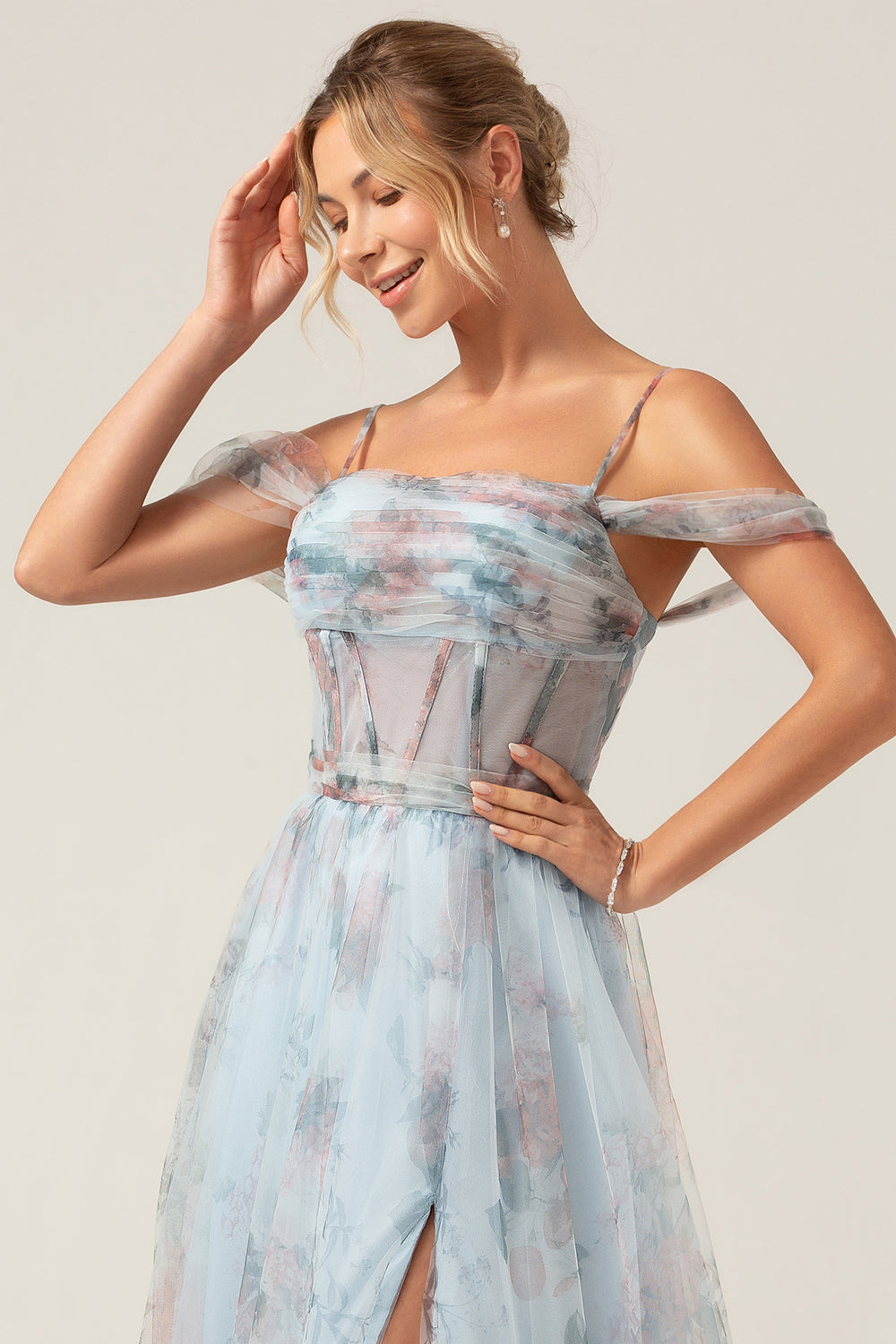 Vestido de fiesta largo con corsé azul estampado azul de hombros fríos con abertura