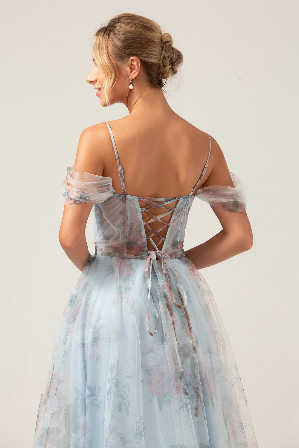 Vestido de fiesta largo con corsé azul estampado azul de hombros fríos con abertura