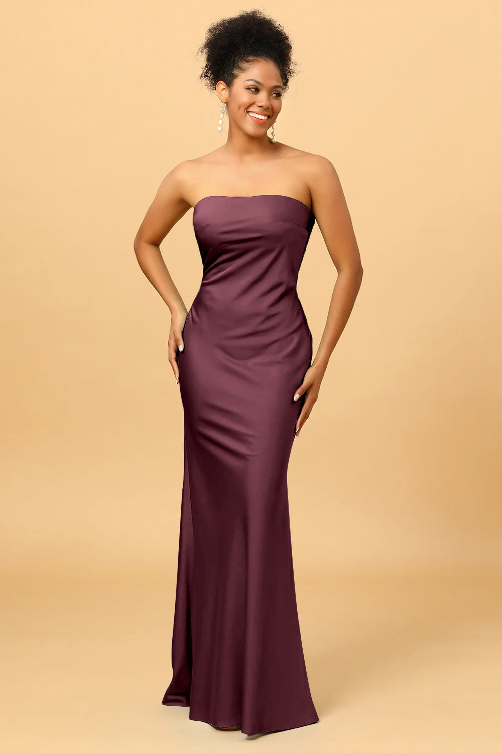 Vestido de dama de honor de sirena satén azul gris