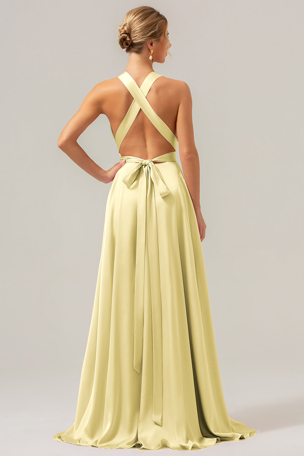 Vestido de dama de honor largo de satén sin espalda con escote en V rosa A Line con abertura