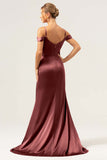 Vestido largo de dama de honor con corsé fruncido de hombro frío de sirena de café con abertura
