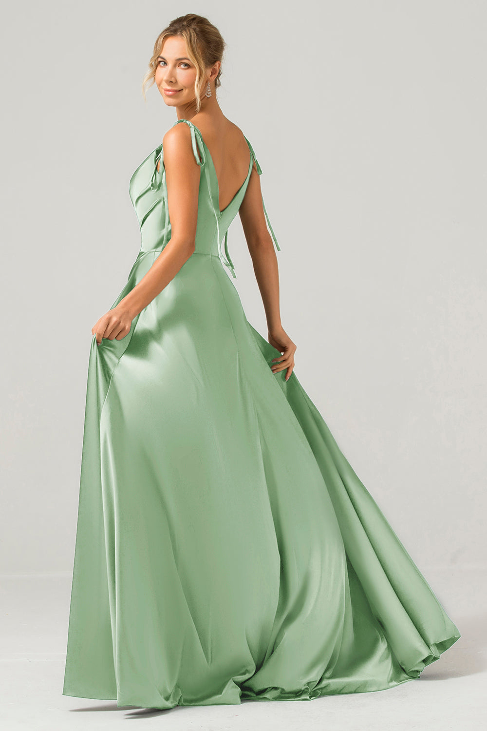 Vestido largo de dama de honor fruncido con tirantes finos de línea A rosa polvorienta con abertura