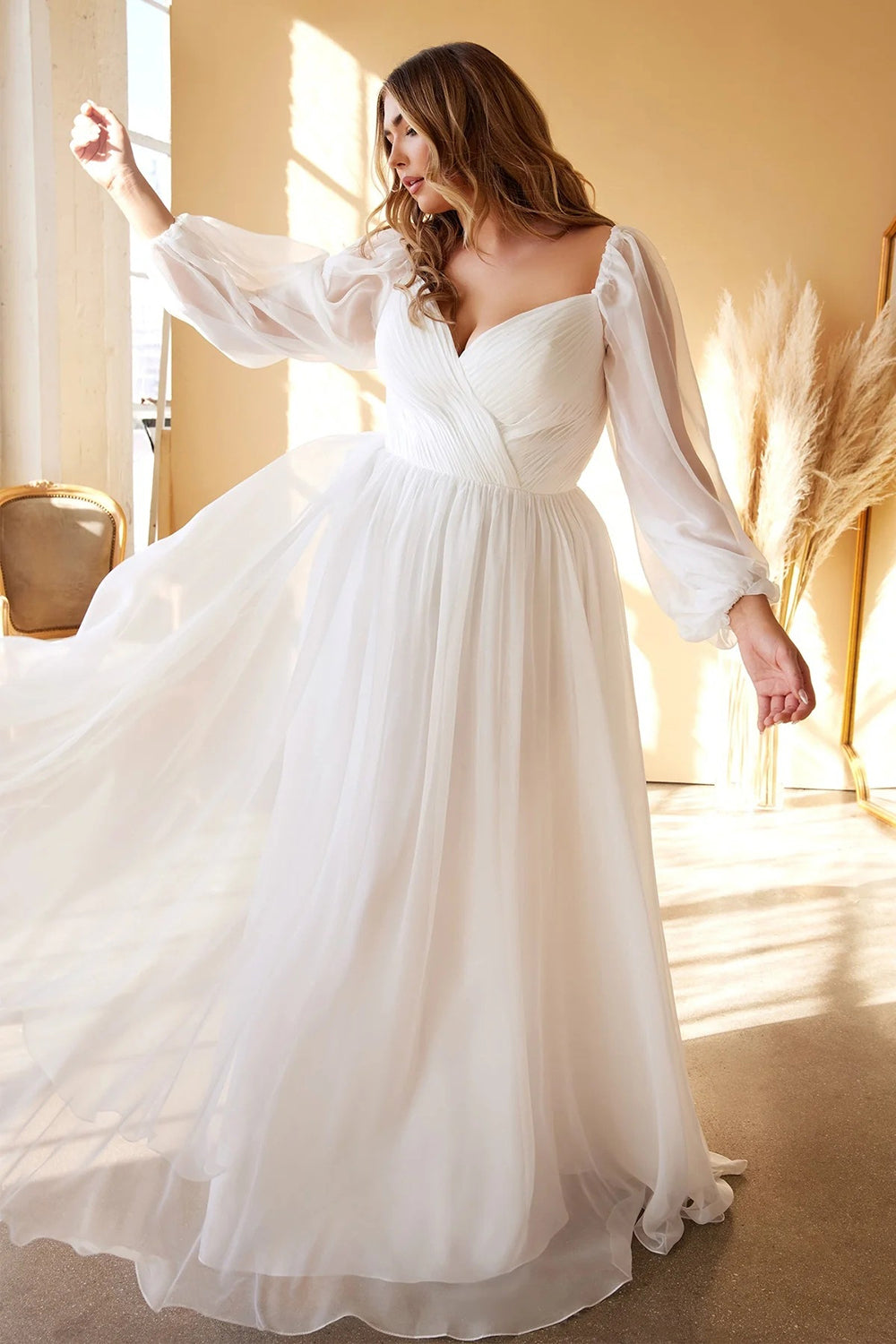 Vestido de fiesta de boda fruncido de manga larga con hombros descubiertos en línea A blanco