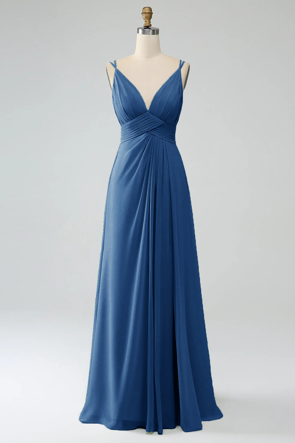 Vestido de dama de honor largo de gasa plisado con tirantes finos fucsia