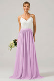 Vestido de dama de honor largo de gasa boho con espalda abierta de lila con encaje