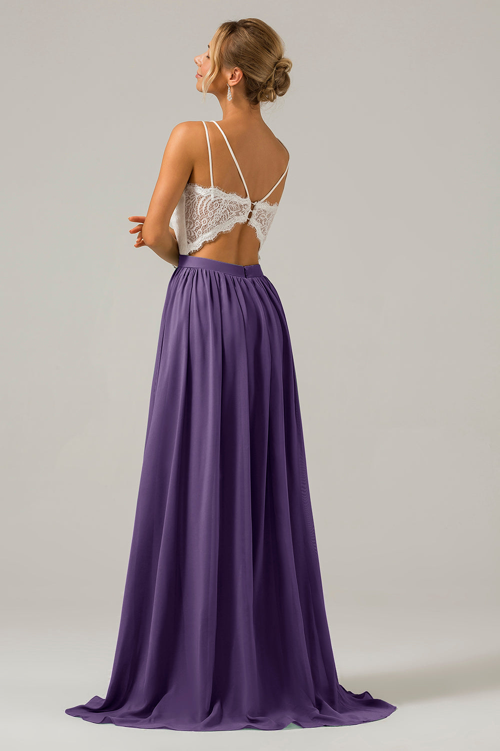 Vestido de dama de honor largo de gasa boho con espalda abierta de pino con encaje