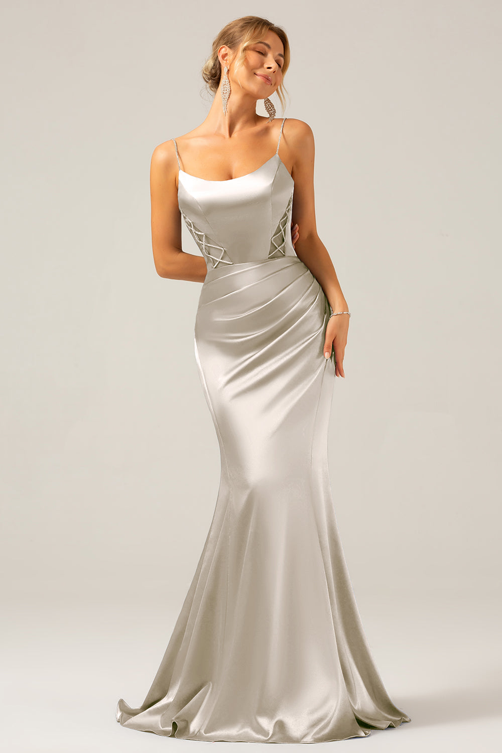 Vestido largo plisado de tirantes de satén azul polvoriento sirena