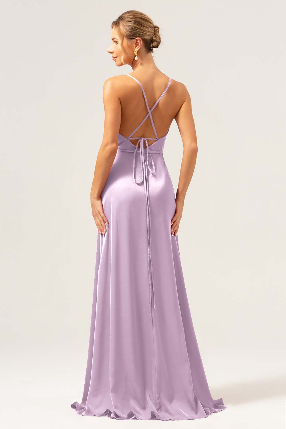 Vestido de dama de honor largo de satén satinado con abertura de línea A de color Eucalipto