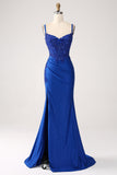 Vestido de fiesta largo con tirantes largos de sirena azul real con purpurina y apliques