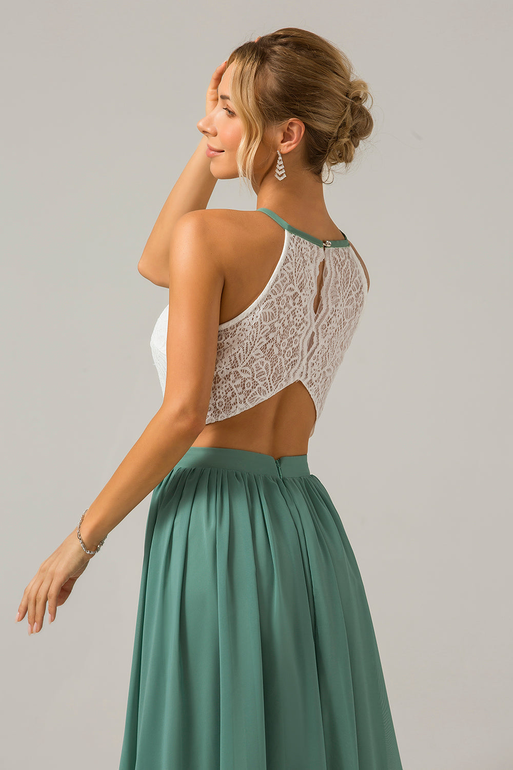 Vestido de dama de honor largo de gasa boho ojo de cerradura de eucalipto con encaje
