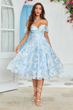 Vestido de Cóctel Azul Estampado Fuera del Hombro