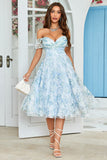 Vestido de Cóctel Azul Estampado Fuera del Hombro