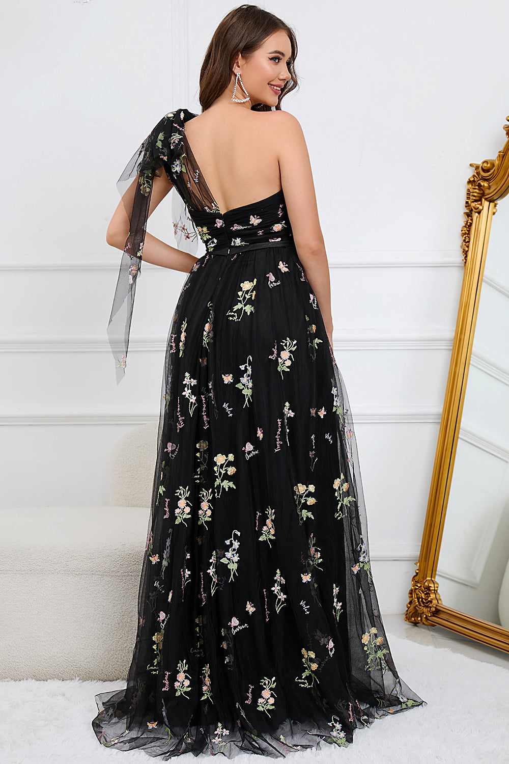 A Línea Un Hombro Vestido de Graduación Negro