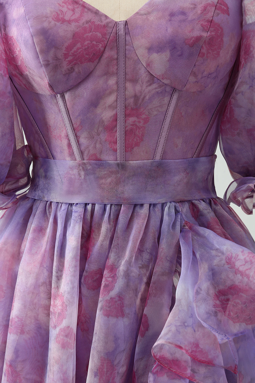 Vestido de fiesta con corsé de cuello cuadrado de una línea púrpura con abertura