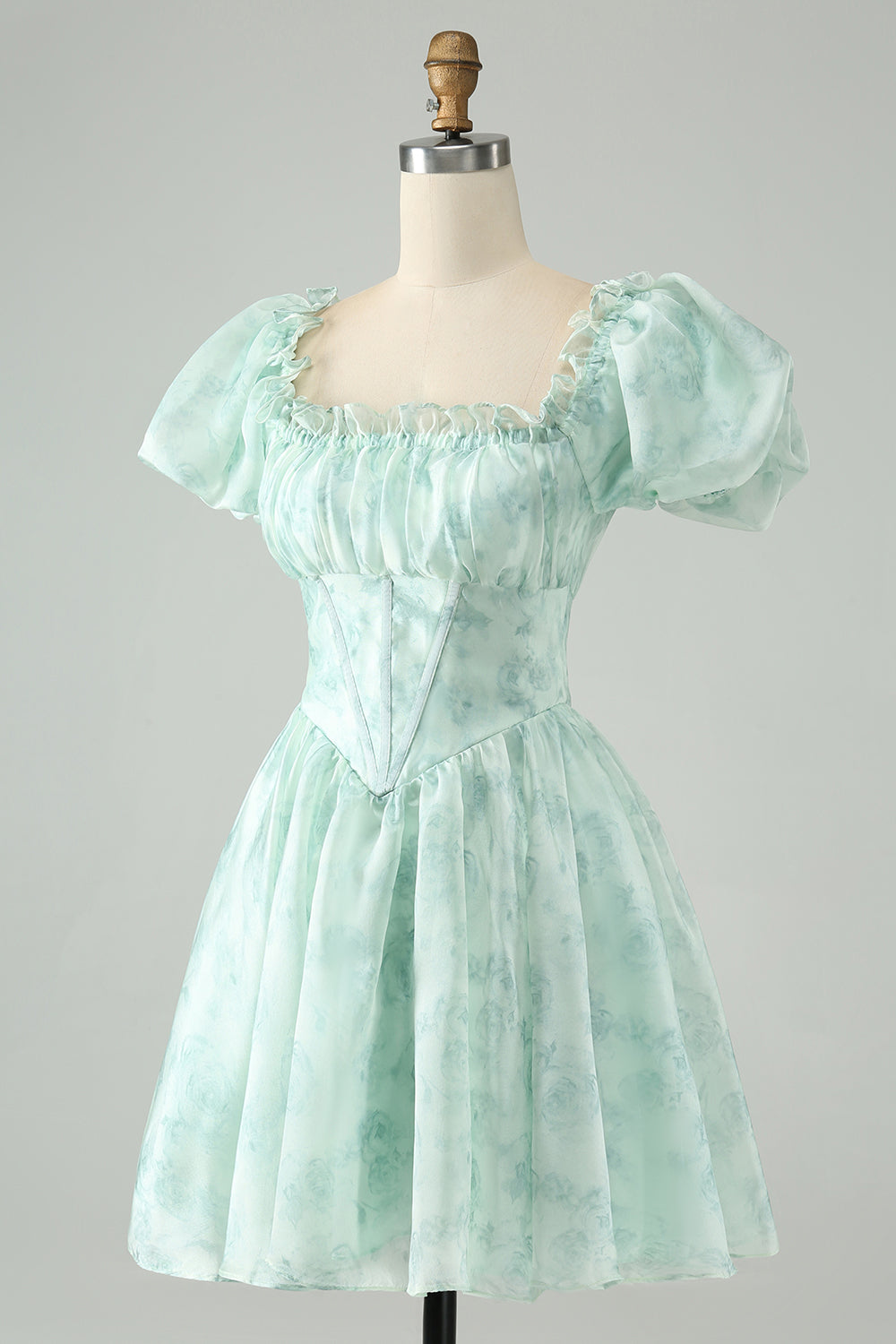 Vestido de cóctel corto con volantes florales y cuello cuadrado verde claro