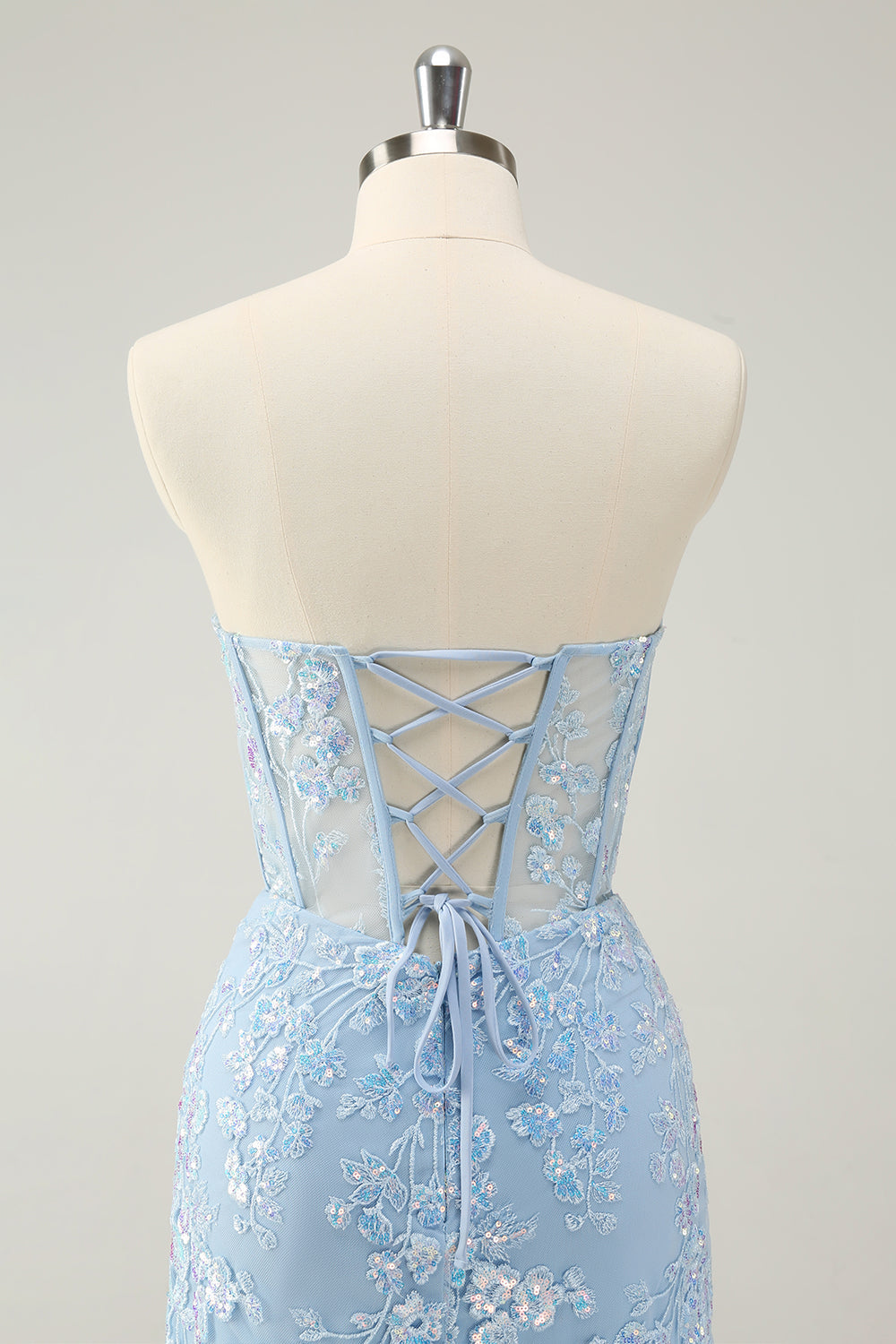 Vestido de cóctel fucsia brillante con corsé y apliques