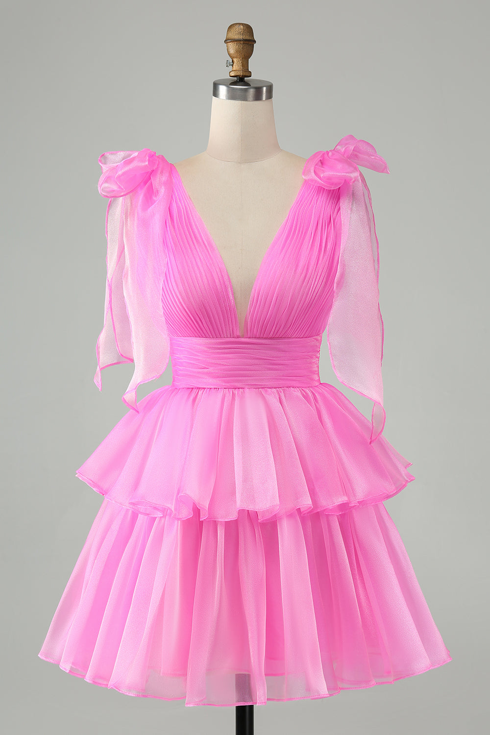 Vestido de cóctel corto con gradas plisado y cuello en V azul cielo