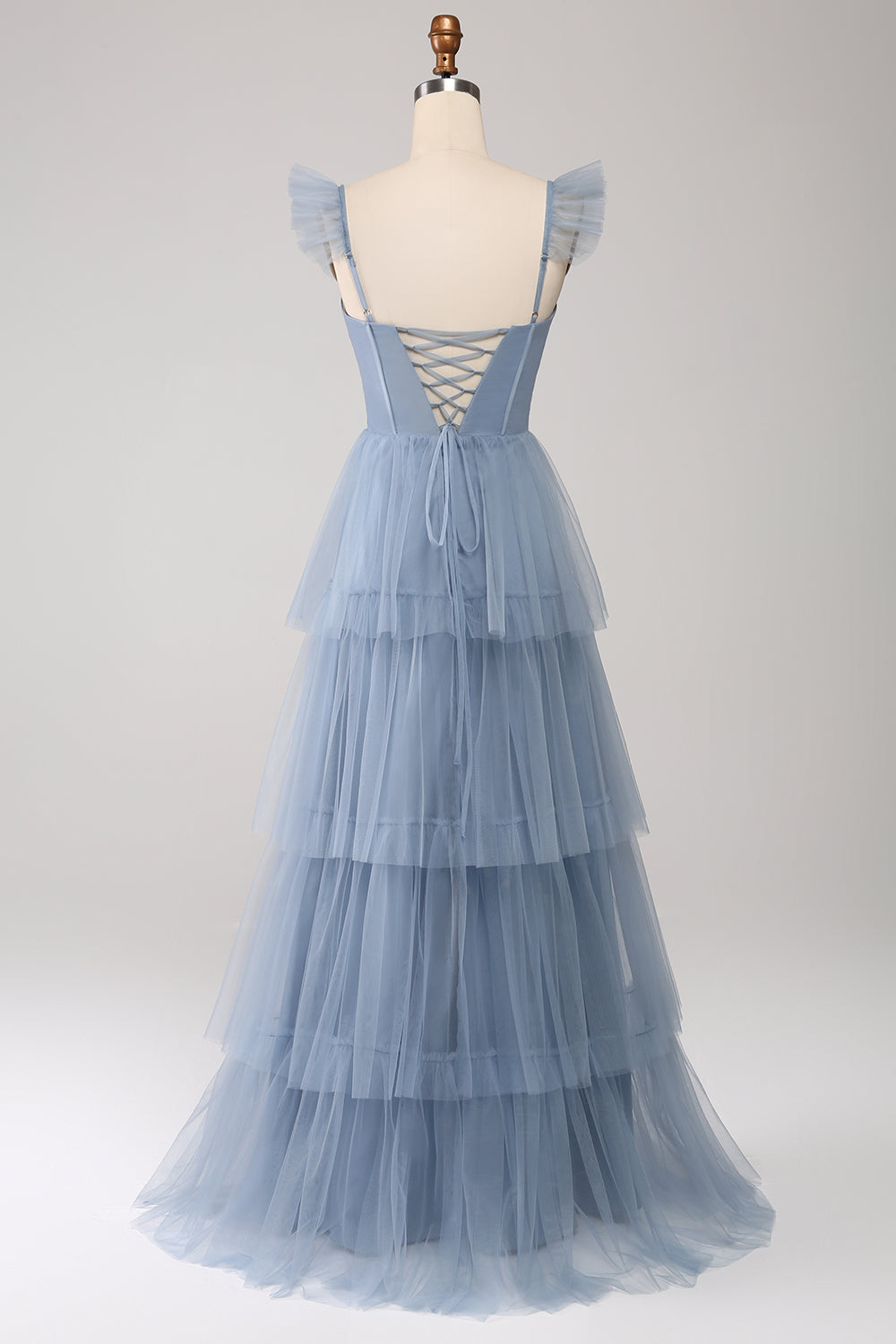 Vestido de dama de honor con corsé de tul escalonado azul empolvado de una línea con abertura