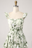 Vestido de fiesta escalonado con volantes florales verdes con abertura