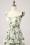 Vestido de fiesta escalonado con volantes florales verdes con abertura