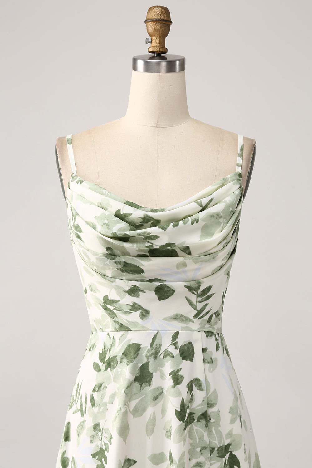 Vestido de fiesta de la línea A floral verde con cuello de capucha con abertura