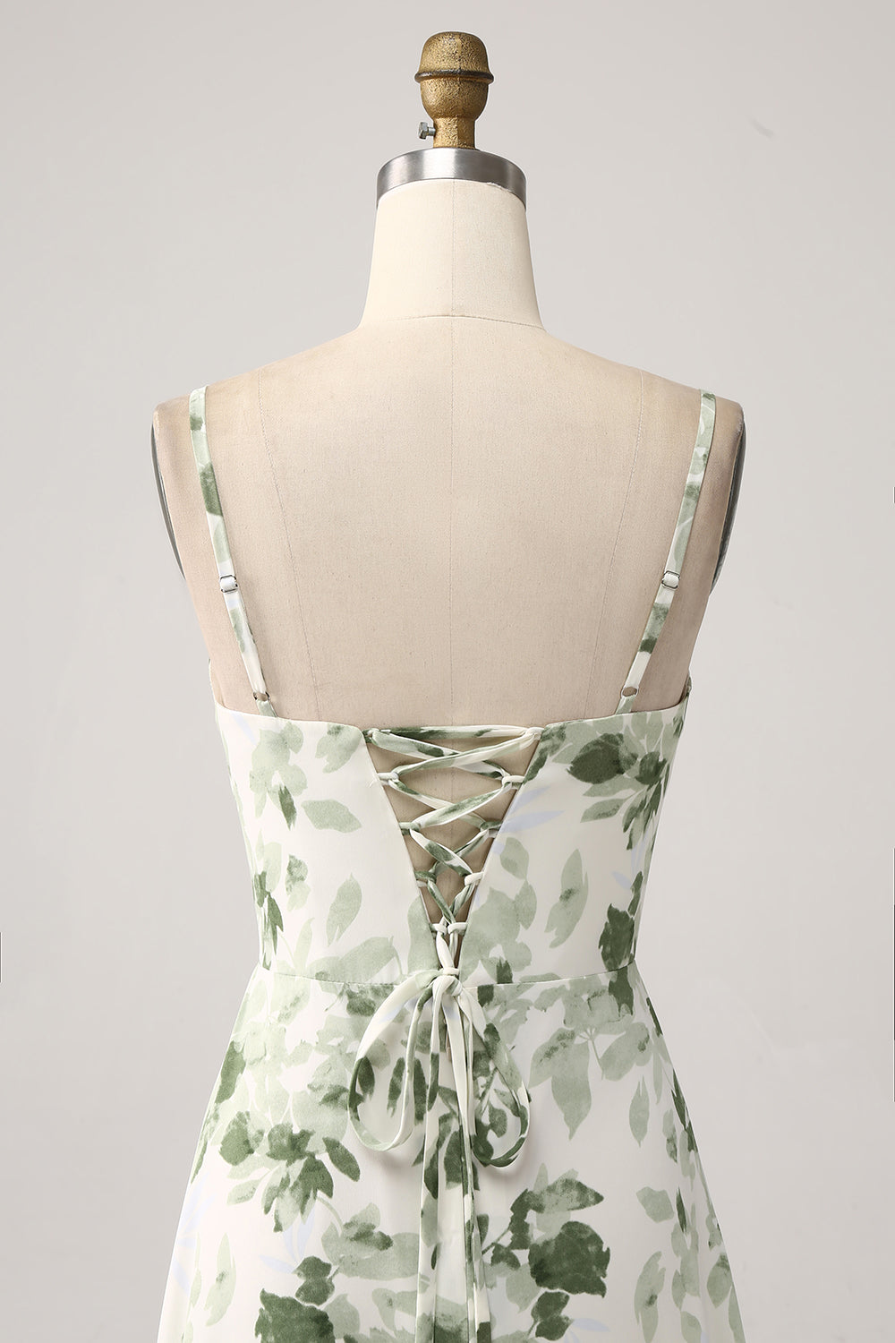 Vestido de fiesta de la línea A floral verde con cuello de capucha con abertura