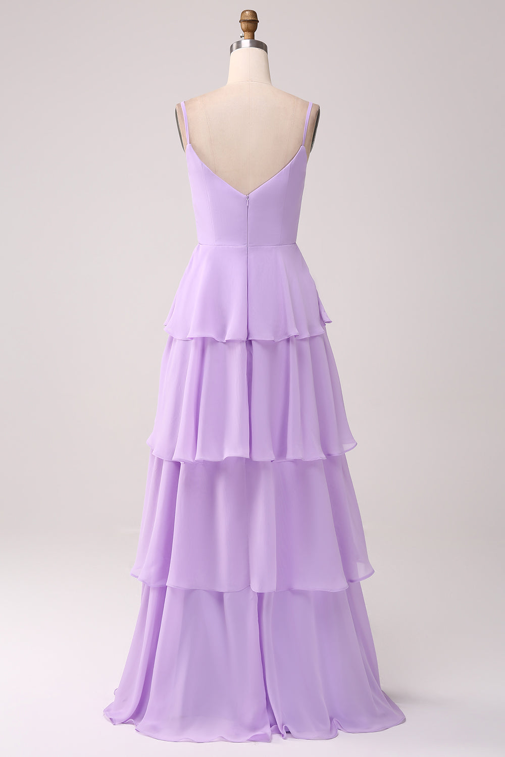 Vestido de dama de honor lila de gasa lila con tirantes finos de una línea con abertura