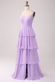 Vestido de dama de honor lila de gasa lila con tirantes finos de una línea con abertura