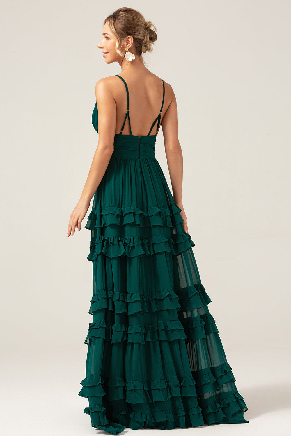 Vestido de fiesta escalonado de tirantes de espagueti de línea A verde oscuro con plisado