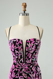 Vestido de cóctel corto con lentejuelas y tirantes finos ajustado fucsia brillante