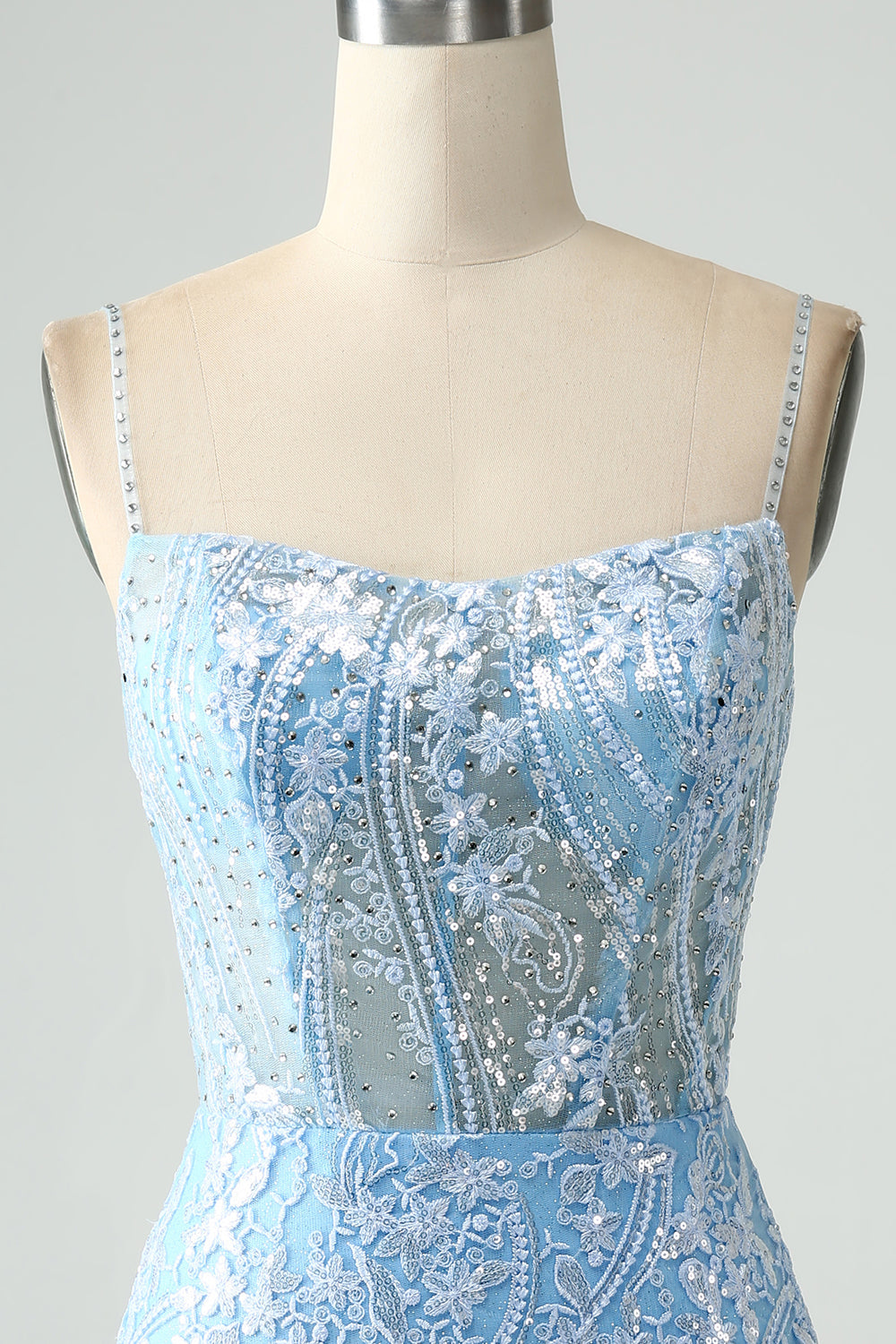 Vestido corto de regreso a casa con tirantes de espagueti azul cielo brillante con cuentas