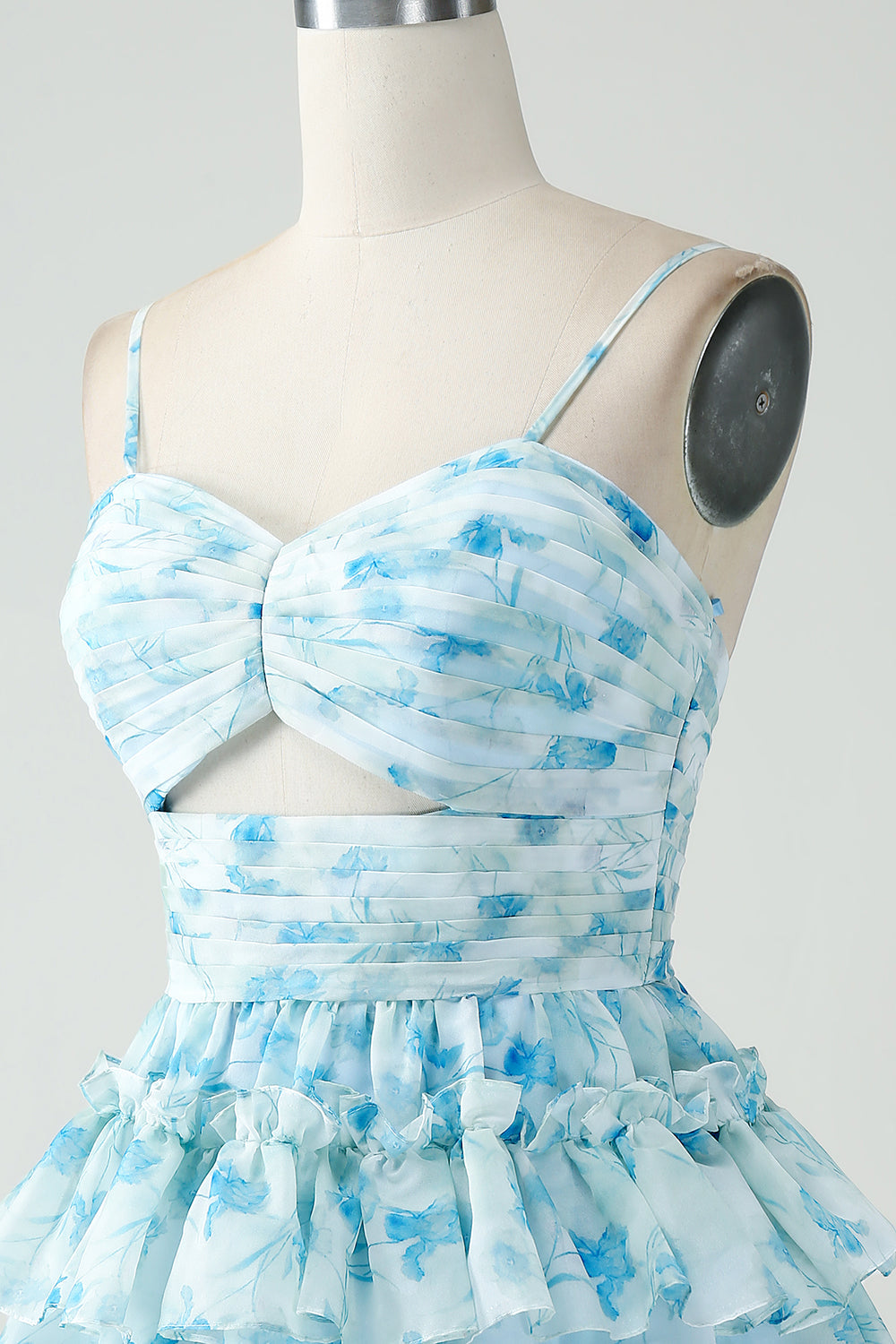 Tirantes de espagueti de línea A Vestido corto de regreso a casa floral azul escalonado