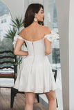 Vestido corto de graduación con corsé de línea A blanco con volantes