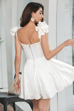 Vestido corto de graduación con corsé de línea A blanco con volantes