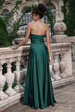 Verde Oscuro Una Línea Novia Plisado Ojo de Cerradura Vestido Largo De Dama De Honor