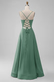 Vestido largo de dama de honor largo con escote en V azul polvoriento con cuello en V