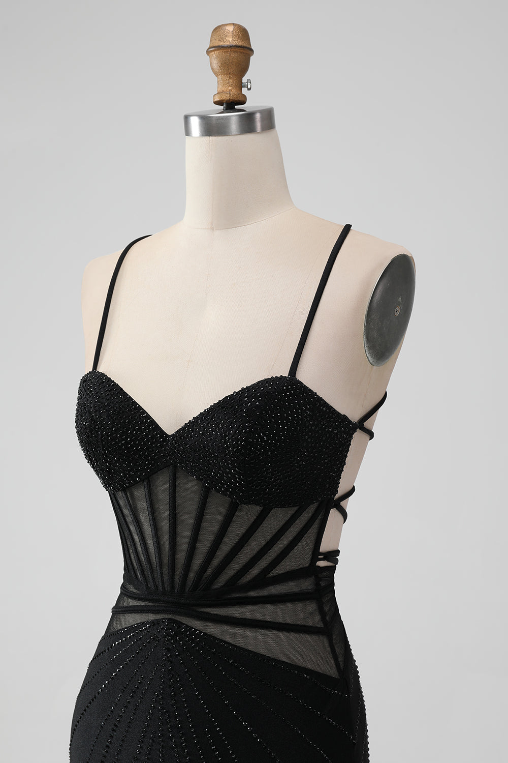 Vestido de regreso a casa con corsé de tirantes finos ajustados negros con abalorios