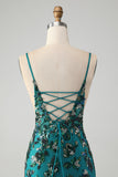 Vestido de cóctel ajustado con lentejuelas y cuentas de color verde oscuro brillante con cordones en la espalda