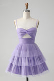 Lindo vestido de cóctel corto de tul con tirantes finos y una línea morado