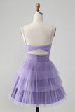 Lindo vestido de cóctel corto de tul con tirantes finos y una línea morado
