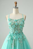 Vestido de fiesta de tul corto con corsé de lentejuelas y apliques en color verde