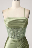 Vestido de fiesta largo de lentejuelas con escote de sirena verde militar con escote de sirena con abertura