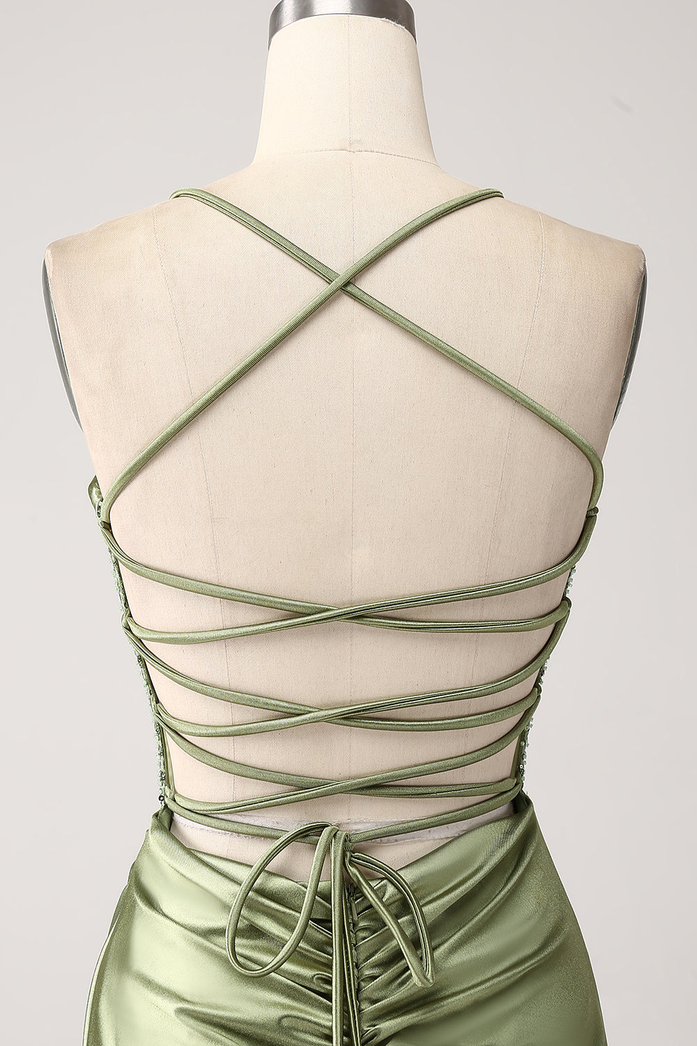 Vestido de fiesta largo de lentejuelas con escote de sirena verde militar con escote de sirena con abertura