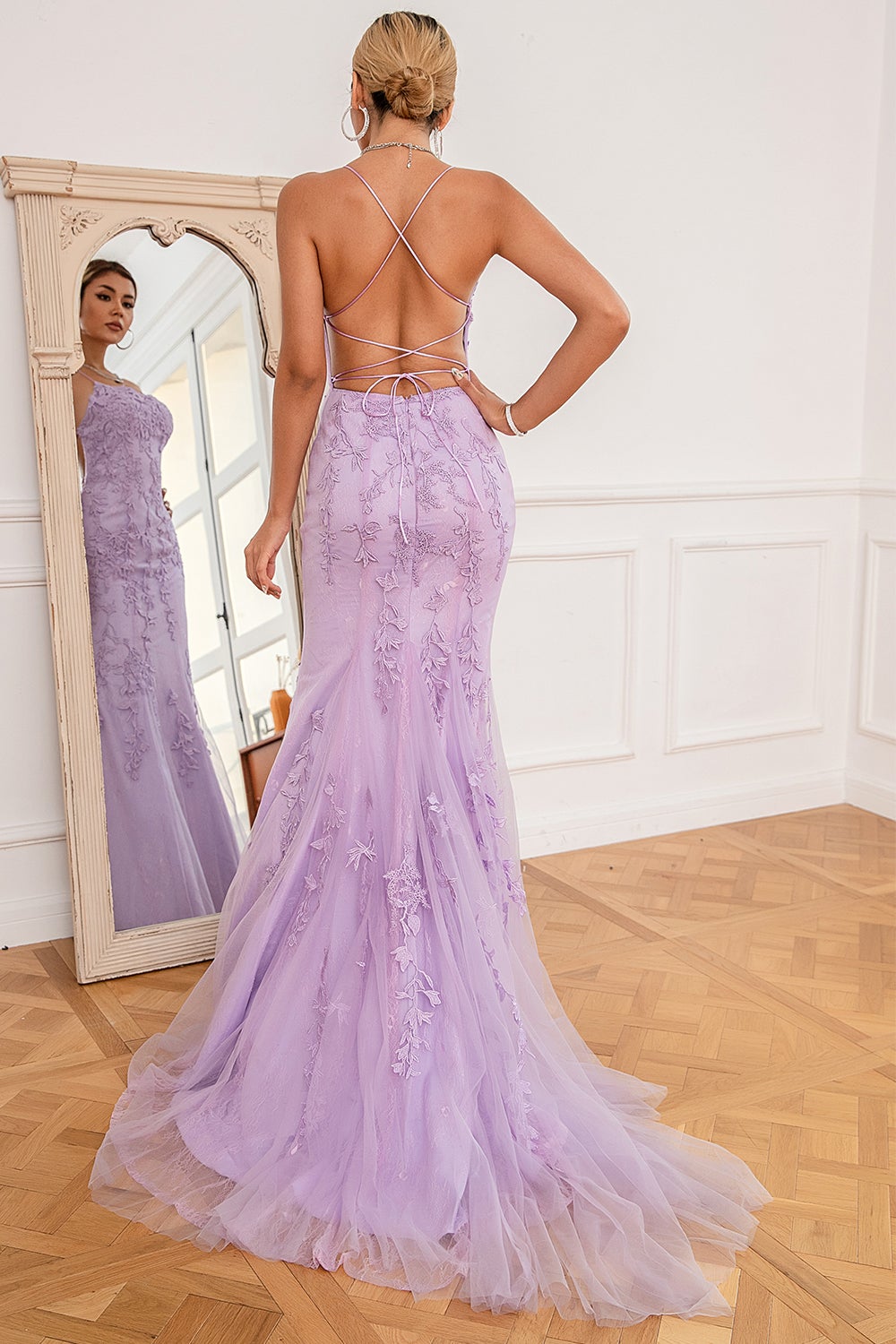 Vestido de fiesta larga de sirena púrpura claro con apliques